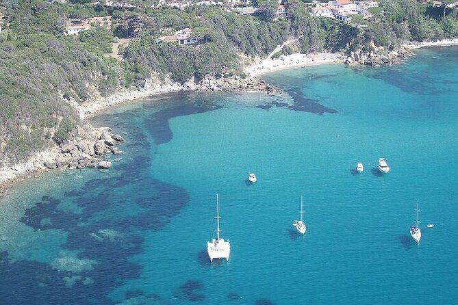 Day trip on a sailing catamaran in Sardinia - Molara and the quieter side of the route