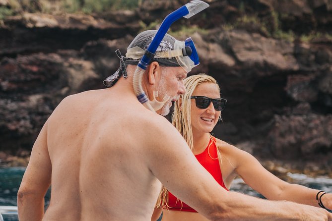 Deluxe Snorkel & Dolphin Watch Aboard a Luxury Catamaran from Kailua-Kona - Barbecue lunch and a premium cash bar