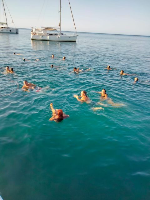 Denia: Cova Tallada Catamaran Tour and Swimming Stop - Getting close to the cave, without entering it