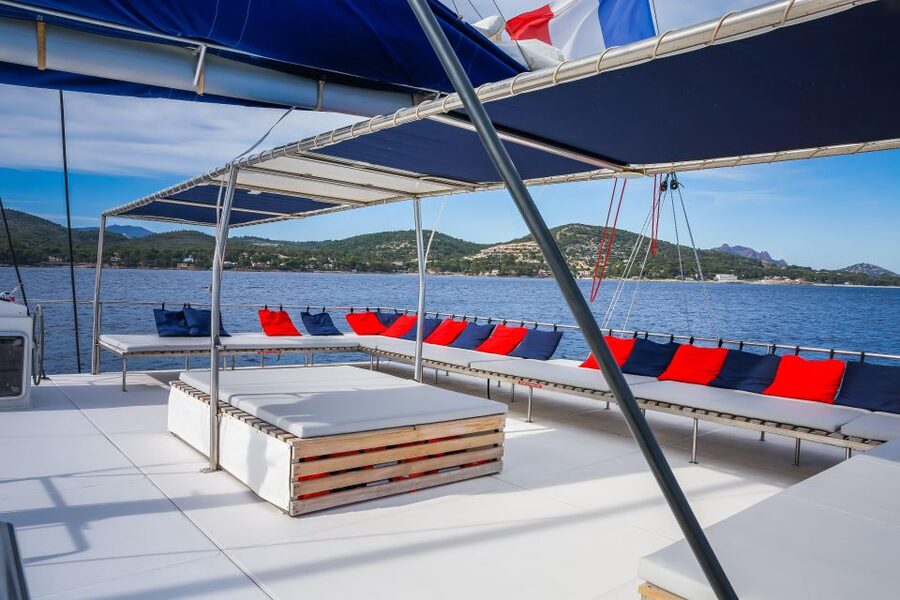 Denia: Cova Tallada Catamaran Tour and Swimming Stop - Who will enjoy this Denia boat trip?