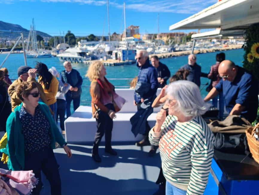 Denia: Cova tallada Catamaran Trip w/ Mussel Tasting & Wine - FAQ