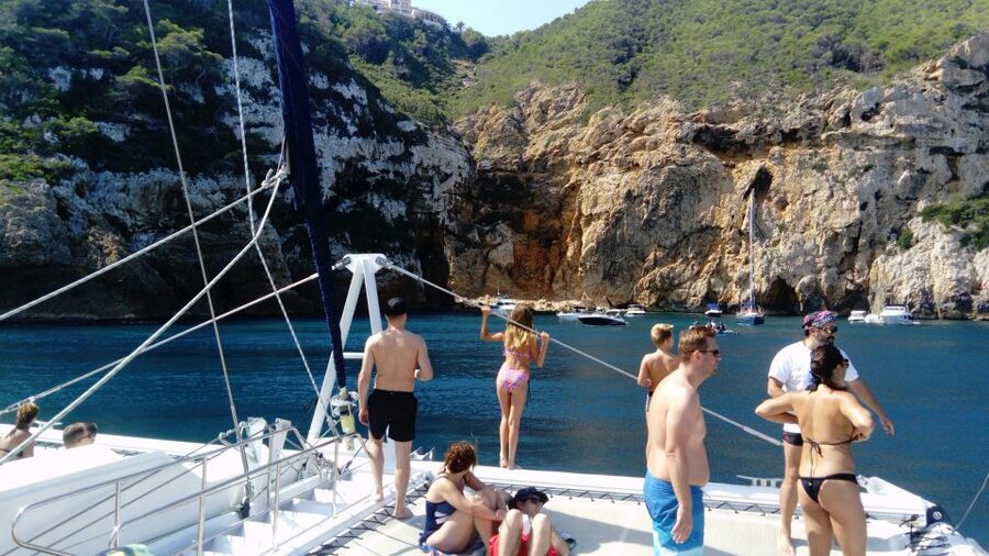 Dénia & Jávea: Portixol Sailing Catamaran Excursion with BBQ - What to bring for a comfortable half-day