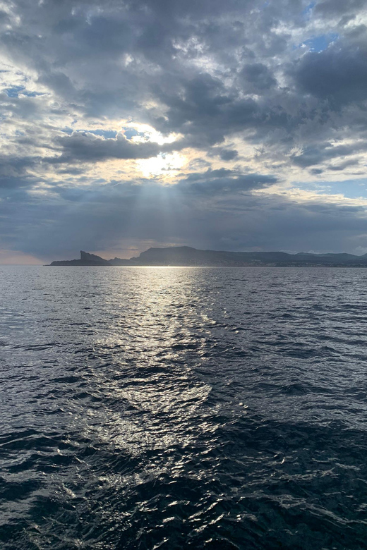 Departure from BRUSC sunset on sailing catamaran - The bays near Six-Fours-Les-Plages and Sanary-sur-Mer