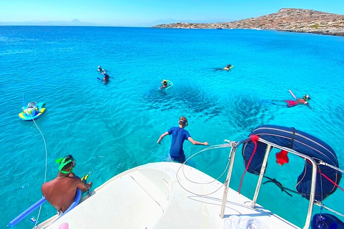 Dia Island Catamaran – Premium Lunch, Open Bar, Small Group - Sailing past Rocca a Mare Fortress