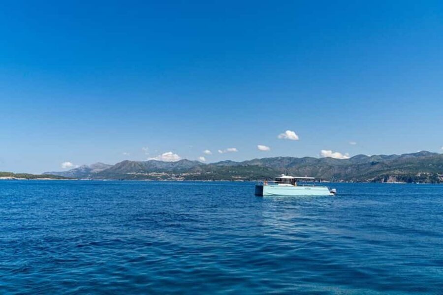 Dubrovnik: Blue Cave Catamaran Tour with Drinks and Snorkel - Green Cave: the first proper swim