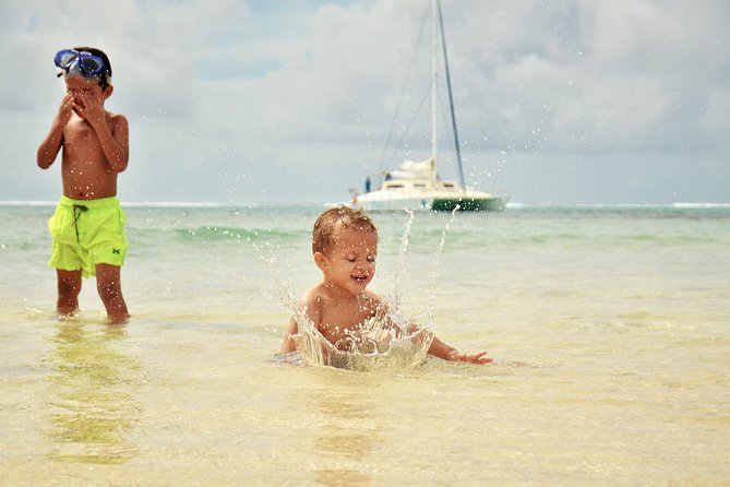 EAST Shared Cruise : OCÉANE Full day catamaran to Ile aux Cerfs - Trou d’Eau Douce lagoon and the second water stop