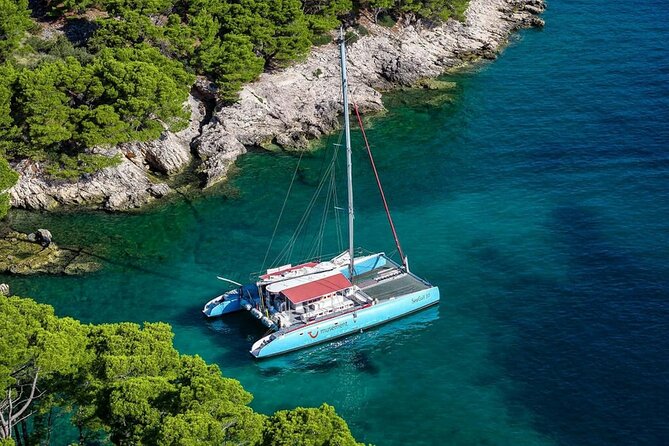 Elaphiti Islands by Catamaran with snacks and unlimited drinks from Dubrovnik - The first hour on the Adriatic
