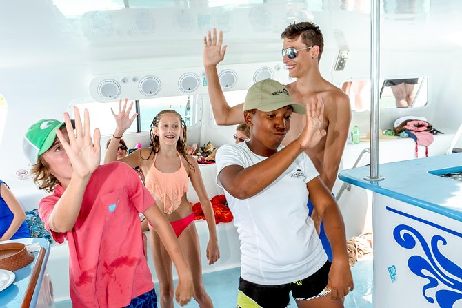 Family Catamaran & Snorkeling Cruise Turks & Caicos - Food, drinks, and the onboard mood