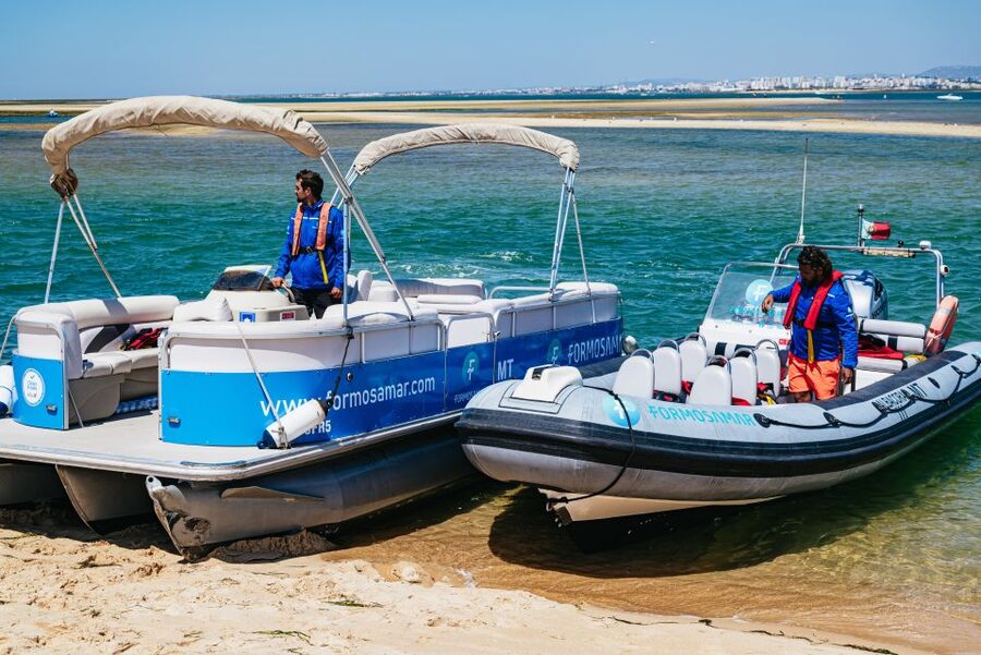 Faro: Deserta Island and Farol Island Catamaran Boat Trip - The catamaran, guide, and comfort