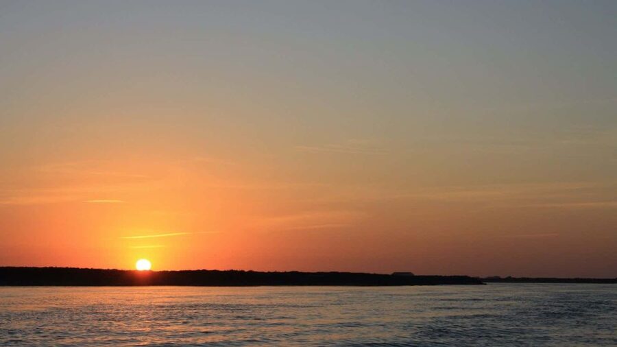 Faro: Ria Formosa Guided Sunset Tour by Catamaran - Starting at Cais da Porta Nova