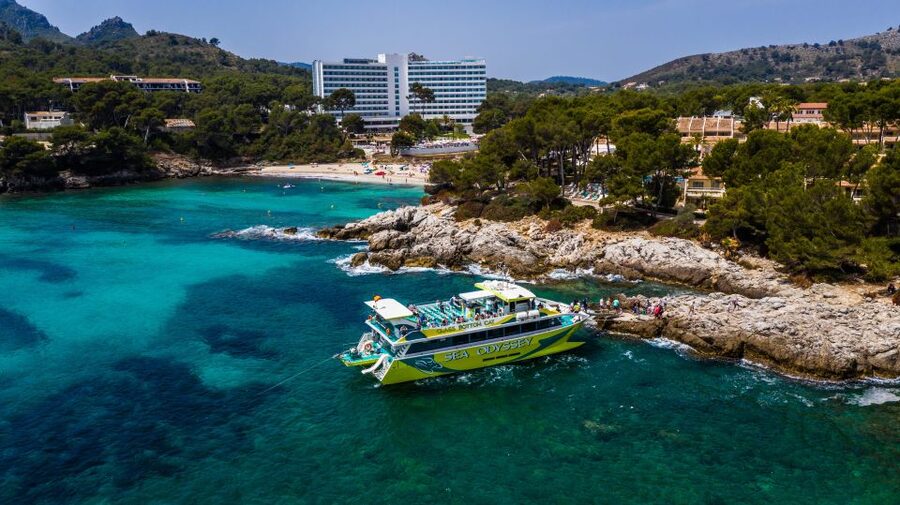 Font de Sa Cala: East Coast Glass-Bottomed Catamaran Tour - Key points to know before booking