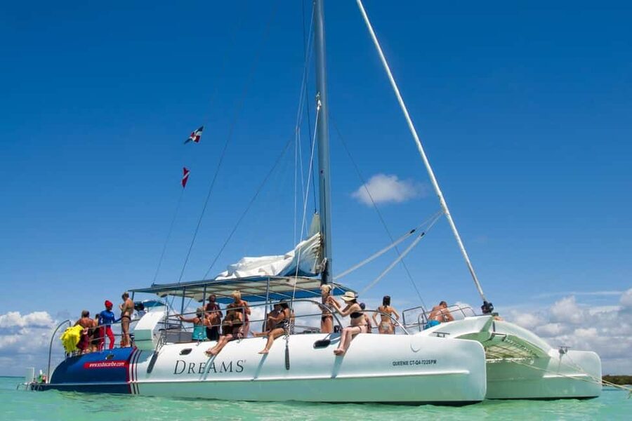From Bayahíbe: Saona Island Catamaran Cruise with Buffet - Saona Island gives you 2.5 hours on the sand