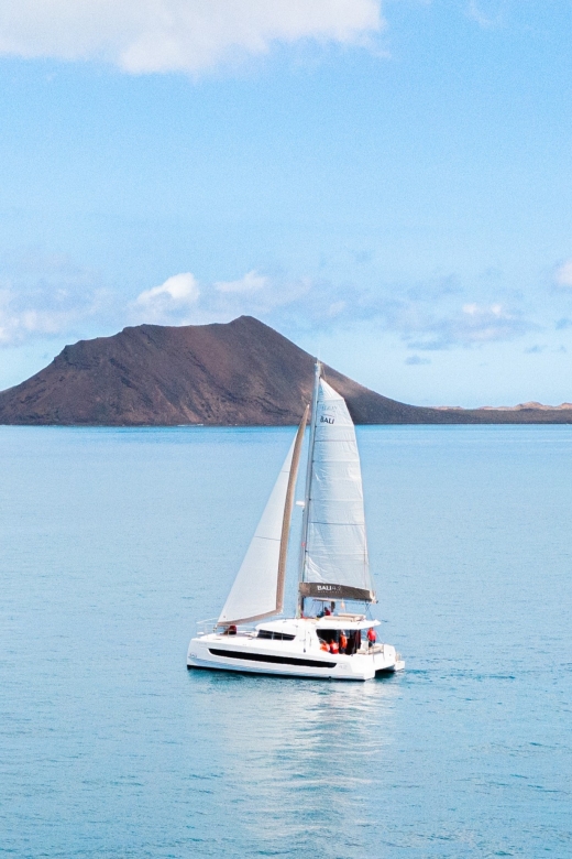 From Corralejo/Caleta de Fuste: Lobos Island Catamaran Trip - Four hours around Lobos Island