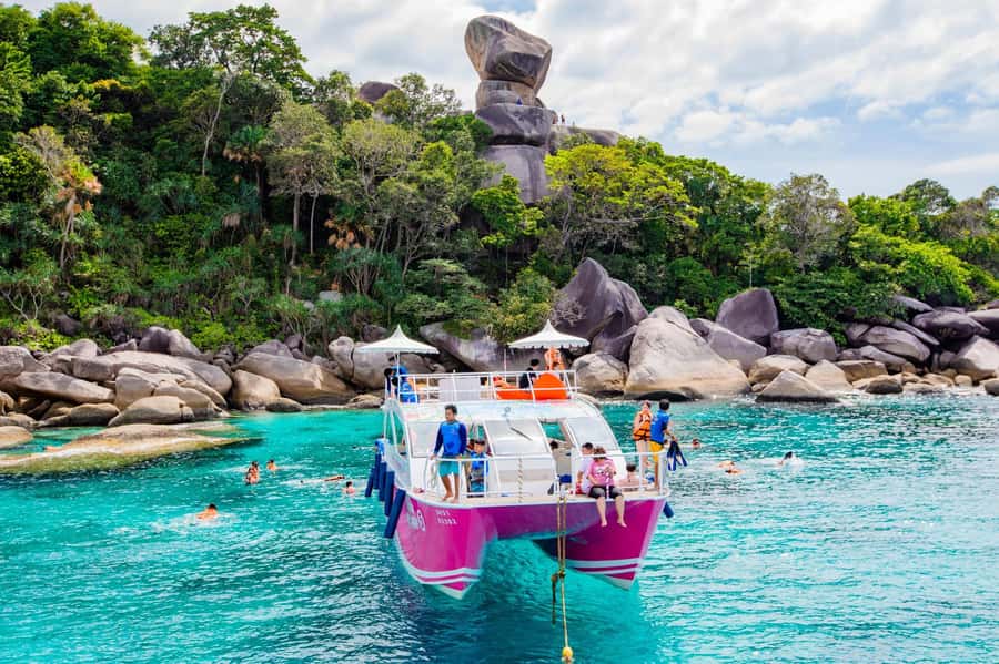 From Khao Lak: Similan Islands Day Trip by Luxury Catamaran - What a 10-hour Similan day really involves