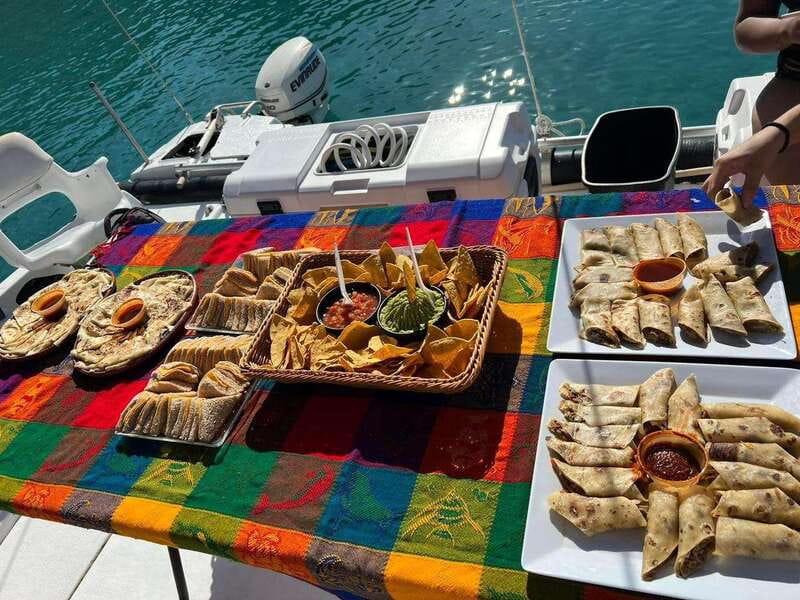 From Loreto: Snorkeling Catamaran Cruise - Watching for whales, dolphins, turtles, and mantas