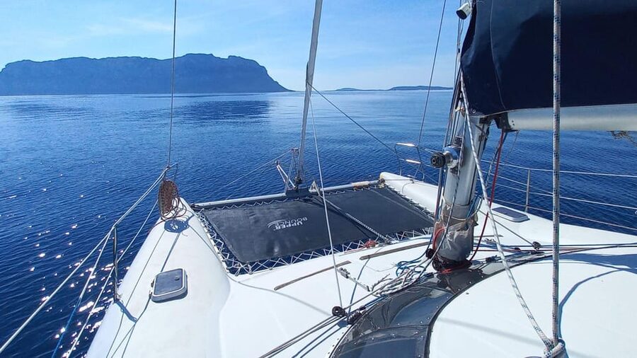 From Olbia: Tavolara or Cala Moresca Catamaran Tour - How the timing works by season