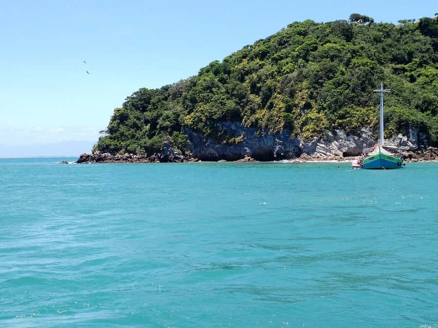 From Rio: Full Day in Búzios with Catamaran Tour and Lunch - Leaving Rio early for Búzios