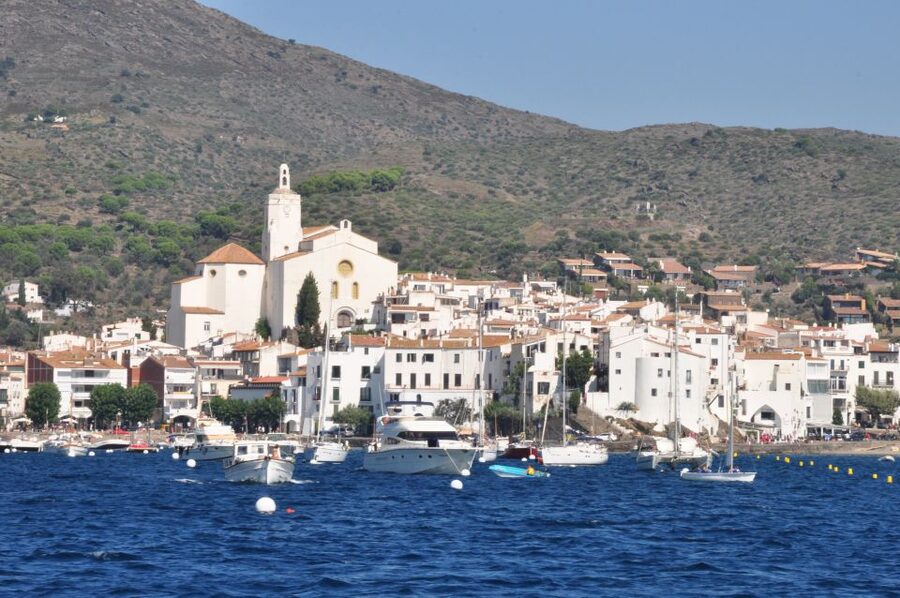 From Roses: Catamaran Cruise Cap Norfeu - Cadaqués - Simple tips for a better day on Magic