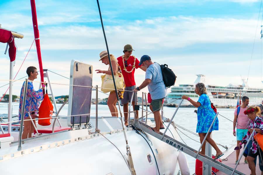 From Tahiti: Tetiaroa Island Tour by Sailing Catamaran - A Tahitian Lunch Back on the Catamaran