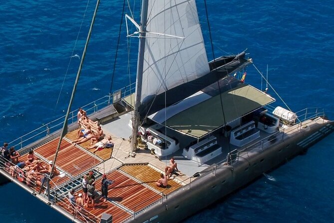 Fuerteventura: Day at Sea on a Sailing Catamaran with Lunch and Drinks - The long sail south along Fuerteventura’s coast