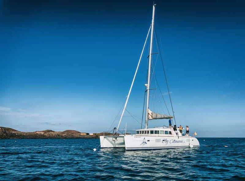 Fuerteventura: Lobos Island Catamaran Cruise with Lunch - A relaxed afternoon from Corralejo to Lobos Island