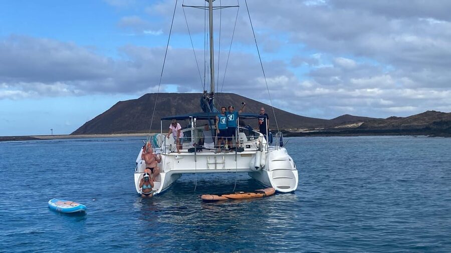Fuerteventura: PRIVATE Catamaran All Inclusive Lobos in - The crew and the onboard atmosphere