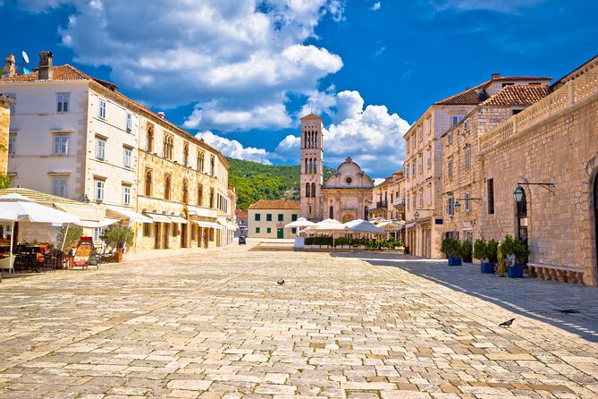 Full-Day Catamaran Cruise to Hvar & Pakleni Islands with Food and free Drinks - The ride home becomes a deck party