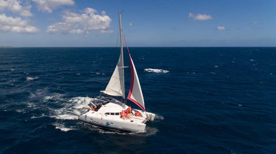 Full Day Catamaran Luxury Cruise to Northern Islands w Lunch - Passing the cliffs of Gunners Coin