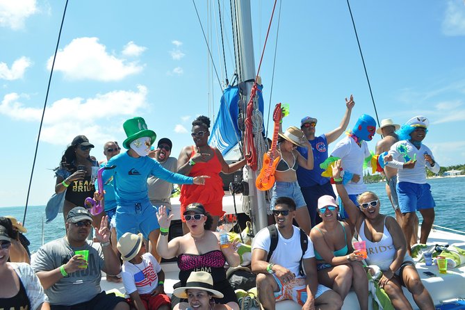 Full-Day Luxurious Catamaran Adventure - Cancún to Isla Mujeres - Lunch and the Beach Club Stop