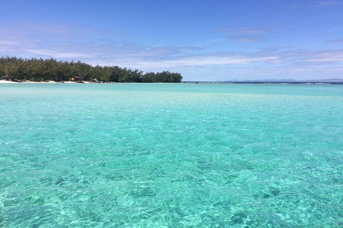 Full-Day Northern Catamaran Cruise: Coin de Mire and Ile Plate Island - Sailing Along Mauritius’ Northwest Coast