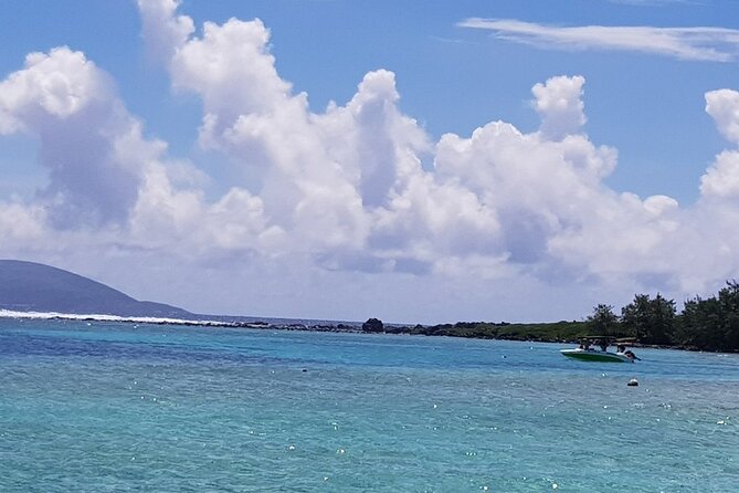 Full-Day Northern Catamaran Cruise: Coin de Mire and Ile Plate Island - Île Plate, Barbecue, and Beach Time