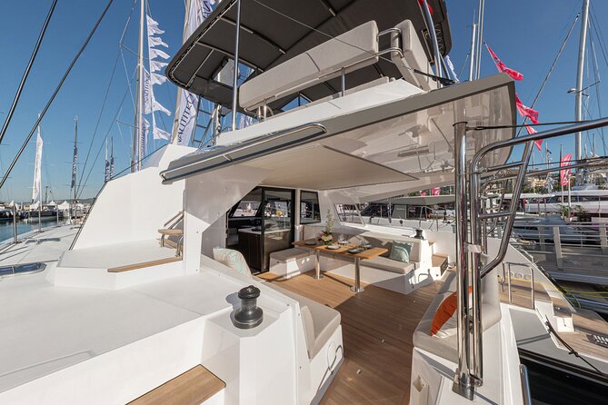Full-Day Private Tour in Santorini by Luxury Catamaran - Oia and Fira from the sea