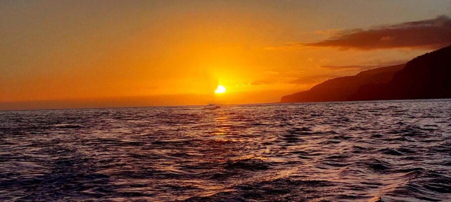 Funchal: Cabo Girão Sunset Catamaran Tour - Why this sunset sail works so well