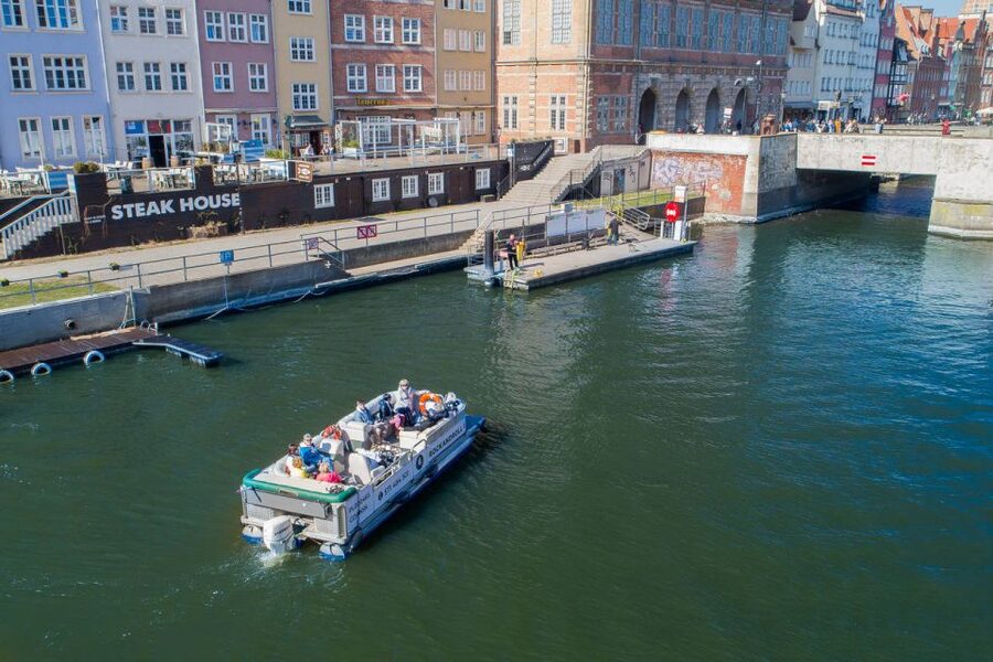 Gdańsk: Motlawa River Sightseeing Catamaran Cruise - Fish market, marina, and the Brabank waterfront