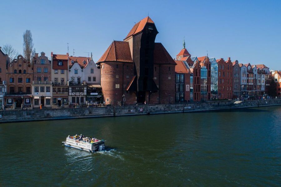 Gdańsk: Motlawa River Sightseeing Catamaran Cruise - Teutonic Castle wall remains and Długie Pobrzeże
