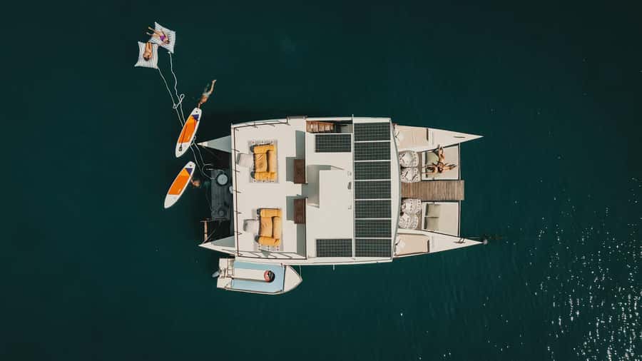 Gili Islands: 4-in-1 Catamaran Snorkeling Experience - Five hours around the Gili Islands