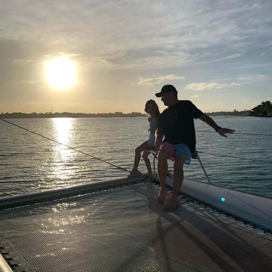 Grand Baie: Cocktail & Sunset Catamaran Cruise - What the catamaran setup means for you