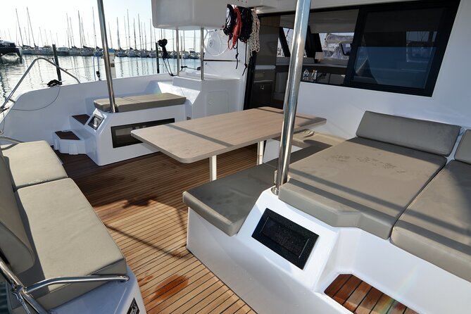 Guided Tour by Catamaran with Aperitif from Polignano a Mare - Crew service and the tone onboard