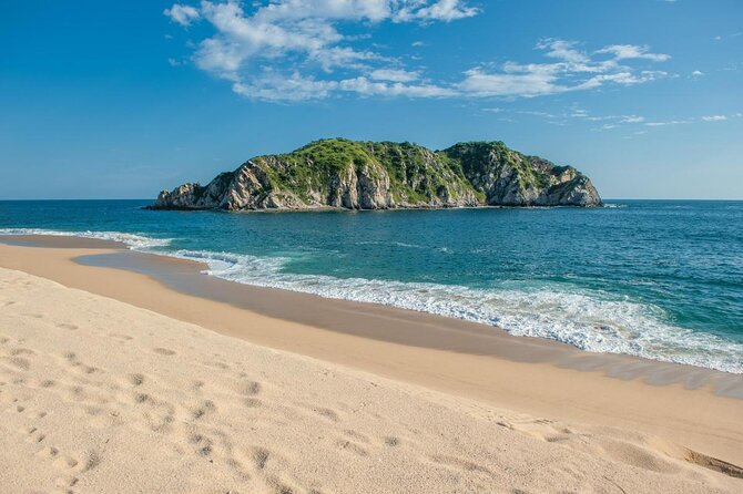 Guided Tours of the 7 Bays of Huatulco Oaxaca in Catamaran - Key points to know before booking