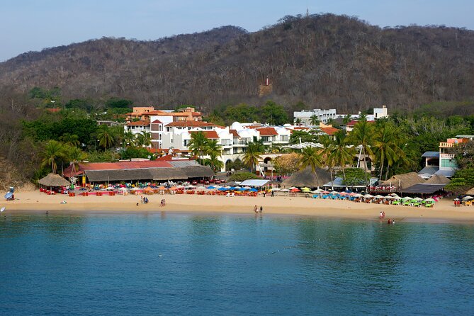 Guided Tours of the 7 Bays of Huatulco Oaxaca in Catamaran - Cacaluta and Organo inside protected nature
