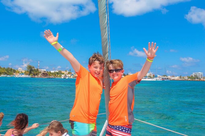 Half Day Sailing Private Catamaran to Isla Mujeres - Choosing between Isla Mujeres and the north beach