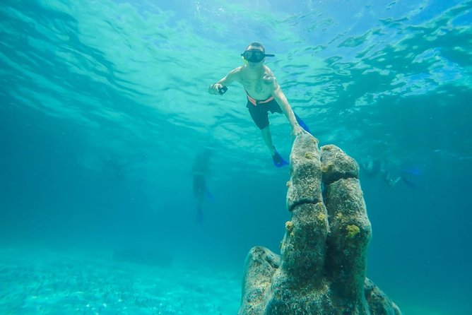 Half Day Sailing Private Catamaran to Isla Mujeres - What the drinks and food situation is really like