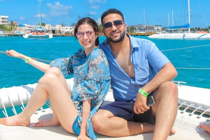 Half Day Sailing Private Catamaran to Isla Mujeres - Who gets the best value from the $875 price