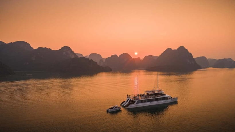 Halong & Lan Ha Bay 1-Day Catamaran Cruise from Hanoi - Who will enjoy this day most