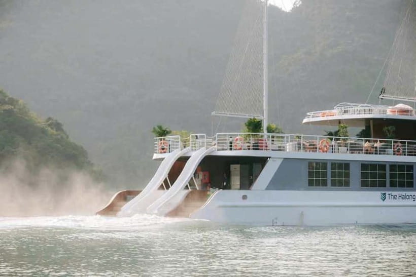 Hanoi/Ha Long: Ha Long Bay Luxury Day Cruise by Catamaran - Luon Cave by kayak or bamboo boat