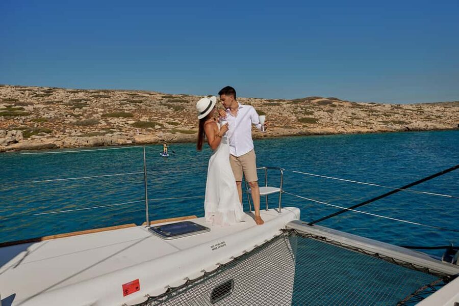 Heraklion: Catamaran Cruise to Dia Island - Lunch with chef Minas on the deck
