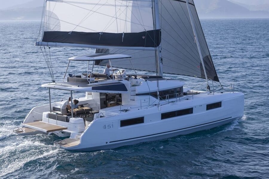 Heraklion: Dia Island Luxury Catamaran Cruise with Meal - The essential details at a glance