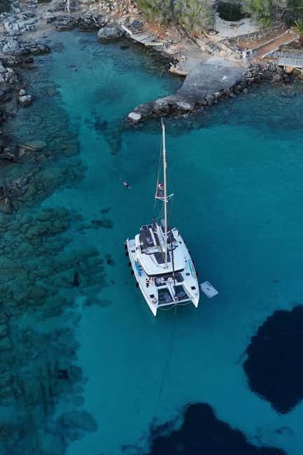 Heraklion Luxury Sailing Catamaran Dia Island | Gourmet Menu - Three hours in a sheltered bay at Dia