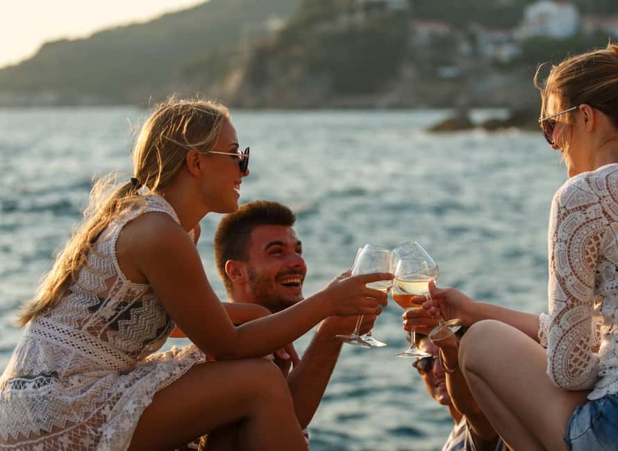 Heraklion Luxury Sailing Catamaran Dia Island | Gourmet Menu - The return to Heraklion