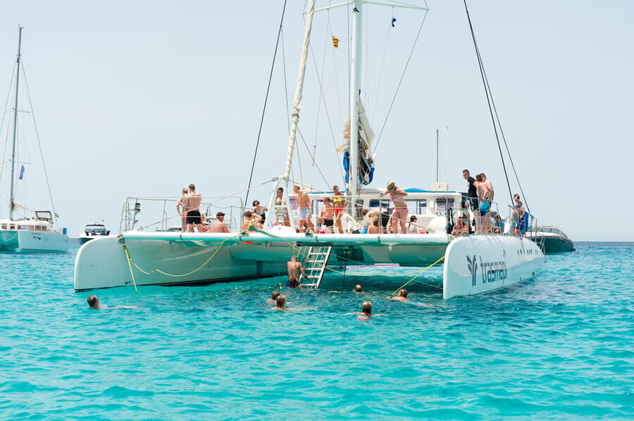 Ibiza: Catamaran Cruise to Formentera with Meal and Drinks - Who should book this cruise?